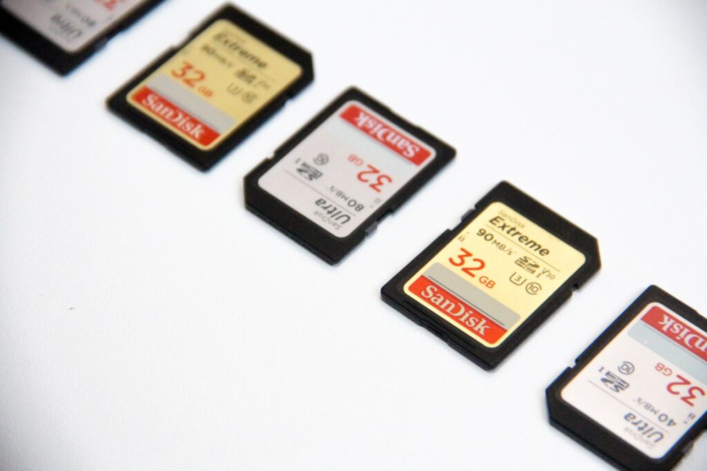 Comparer les prix : Verbatim Carte mémoire SDXC U1 Premium - 128 Go - carte  SD pour l'enregistrement de vidéos en Full HD - carte avec protection  d'écriture intégrée - noire 